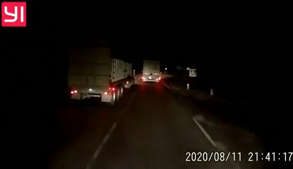 Atenție imagini care vă pot afecta emoțional. Momentul accidentului FATAL de la Soroca cu implicarea a trei camioane